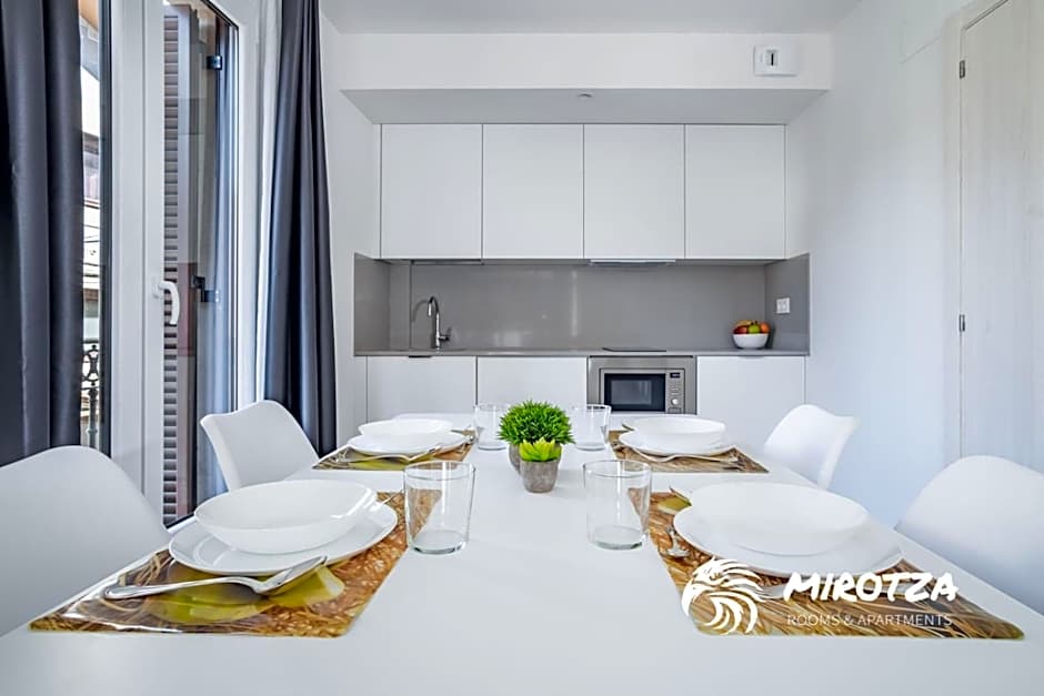 MIROTZA ROOMS AND APARTMENTS