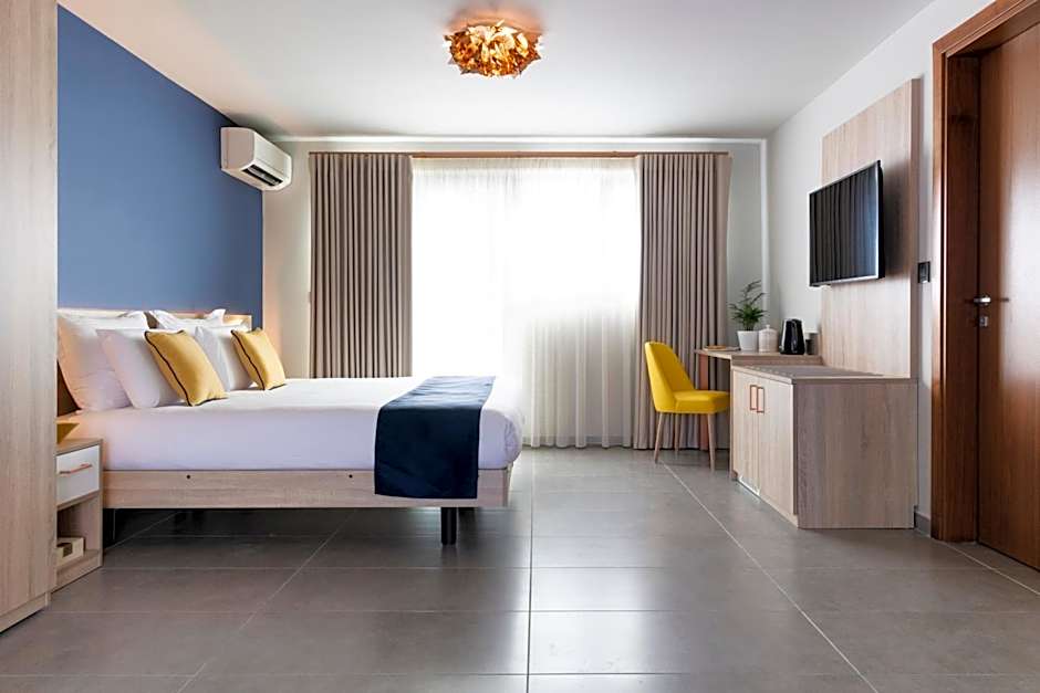 Antoniel Suites