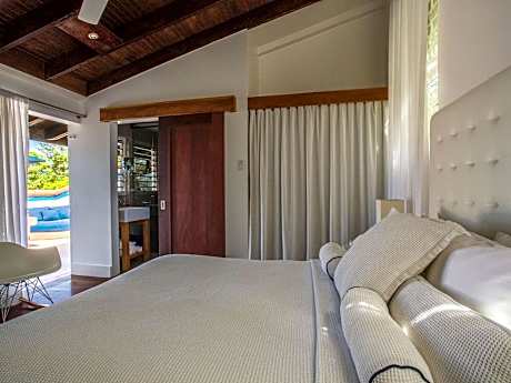Three-Bedroom Villa with Ocean View