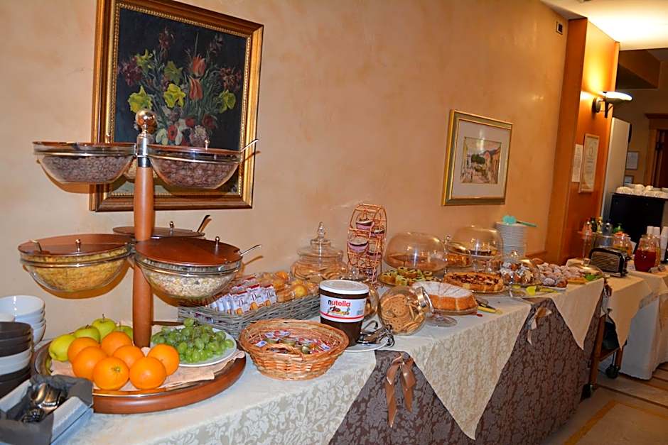 Hotel Lory & Ristorante Ferraro