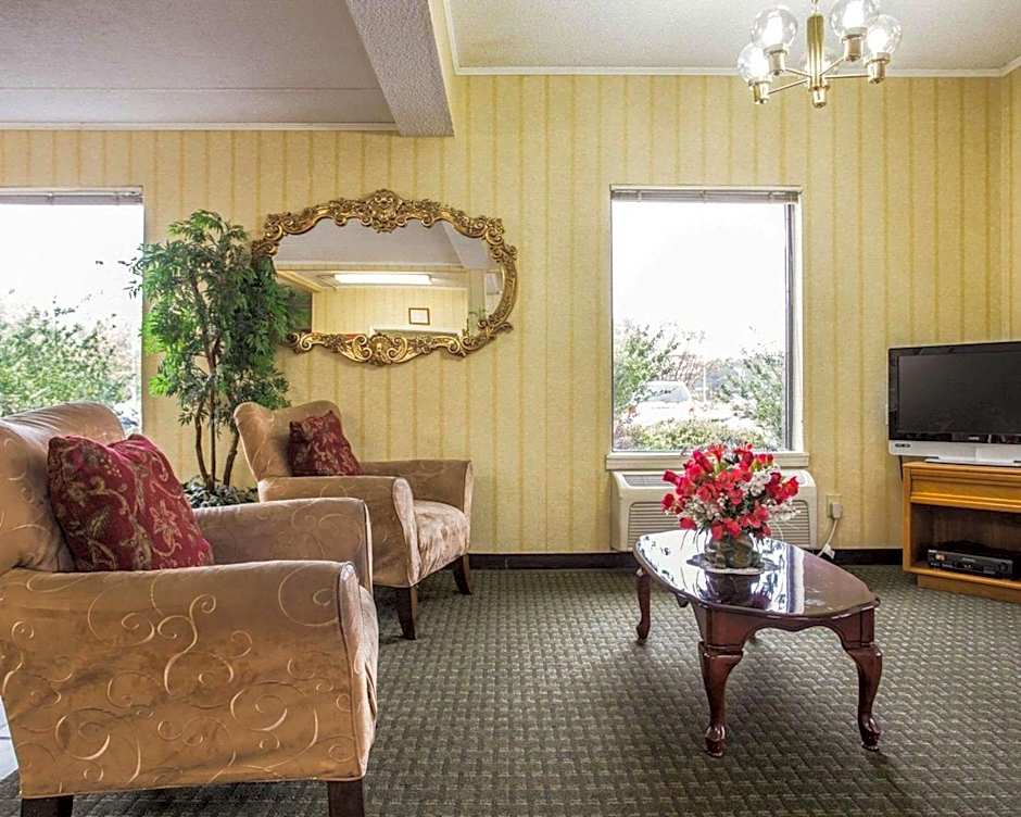 Econo Lodge Inn & Suites Lugoff