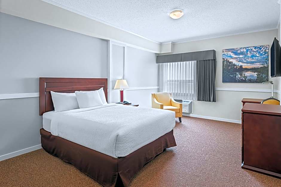 Days Inn by Wyndham Lamont