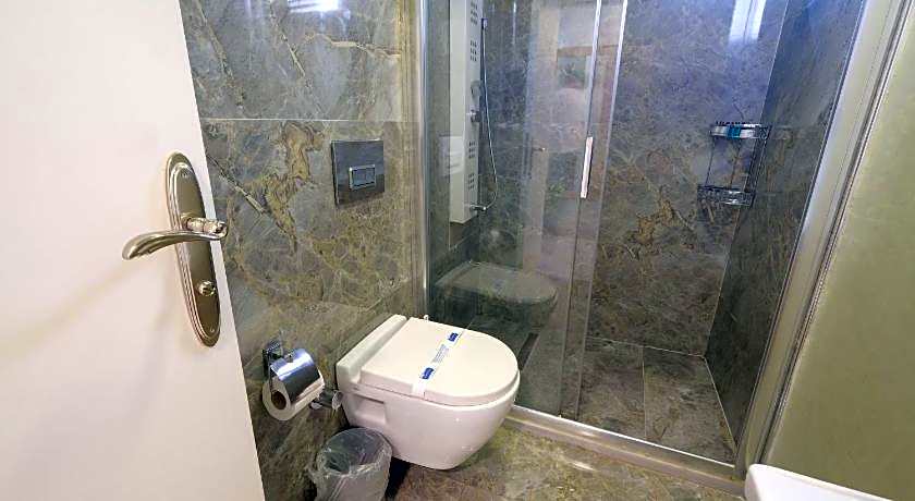 Loren Hotel & Suites