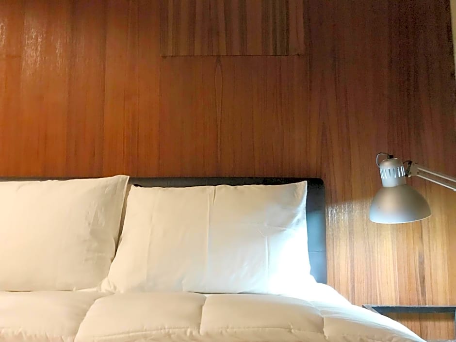 Boundary Hostel and Cafe