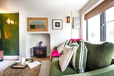 The Hive, Central Ludlow, Free Parking, Boutique Hotel Style