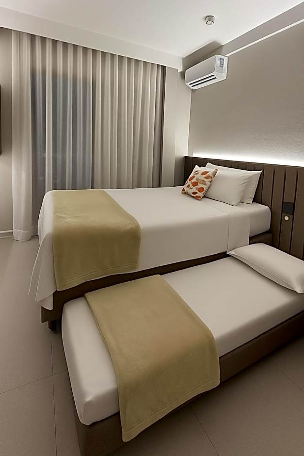 Flat Praia do Canto 2Q-2B Long Stay TRIÂNGULO DAS BERMUDAS