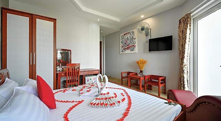 Quang Hoa Airport Hotel