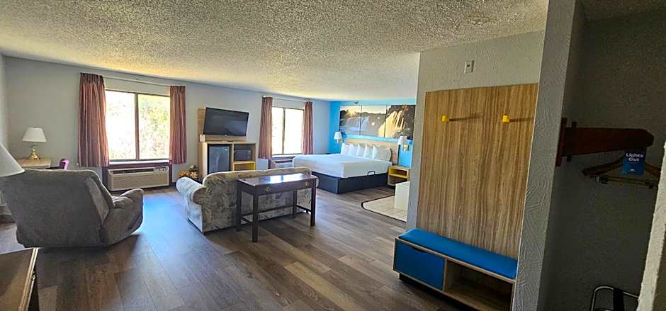 Days Inn by Wyndham Ozark Springfield