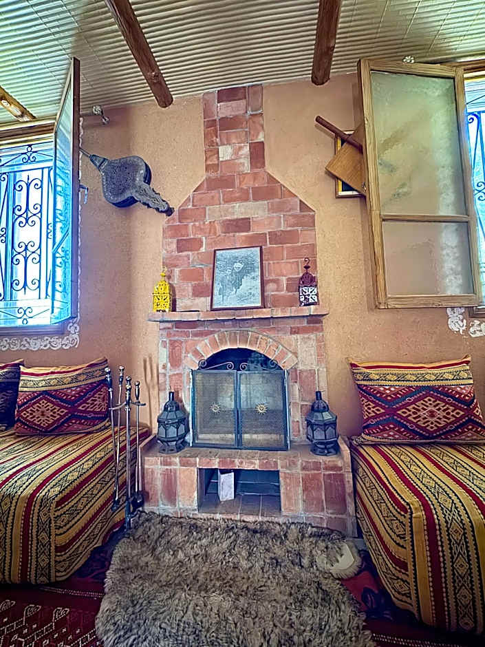 Villa Mouloud, Authentic Amazigh Family Villa, Fireplace & Garden