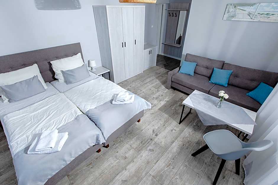 OŚRODEK KOLONIJNO WCZASOWY MEWA - przy plaży z basenem z podgrzewaną wodą i mini SPA
