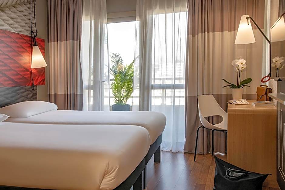 ibis Cannes Plage La Bocca