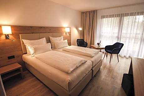 Twin Room with Balcony