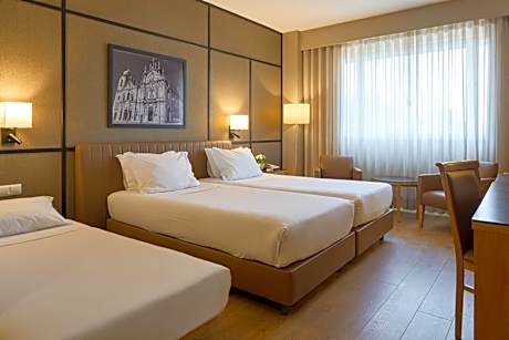 Standard Twin Room with Extra Bed