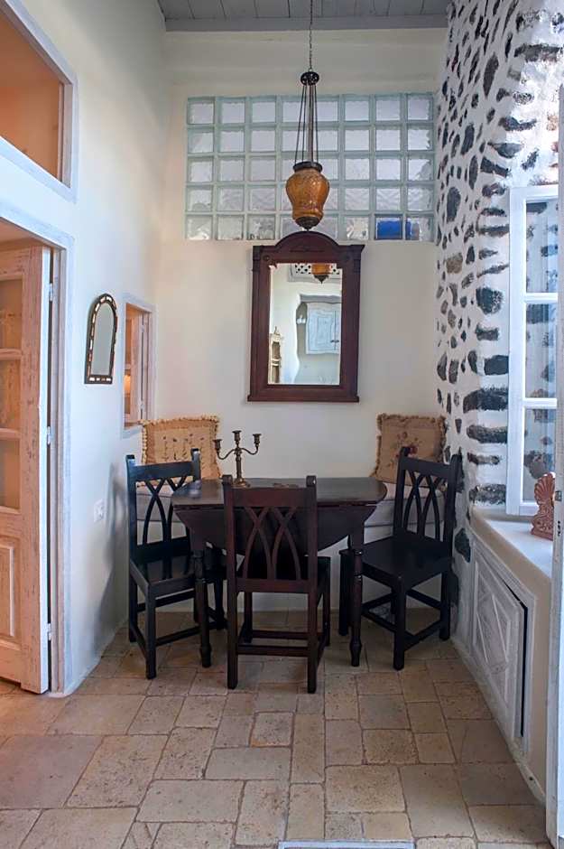 Heliophos Boutique Caves