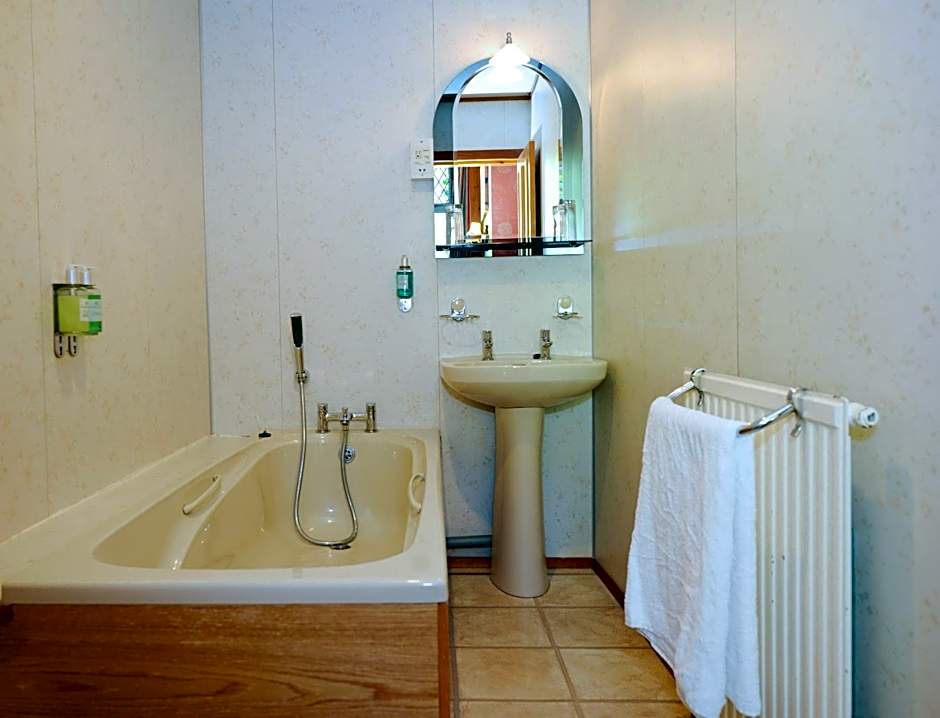 Ardlui Hotel