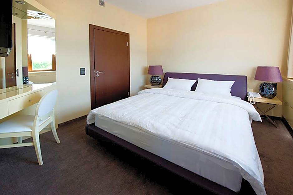 Hotel Symfonia Osjaków