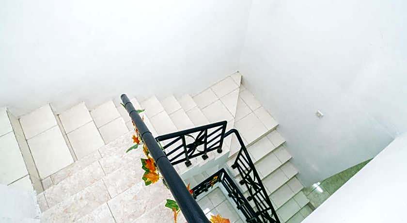 RedDoorz @ Aralia Harapan Indah