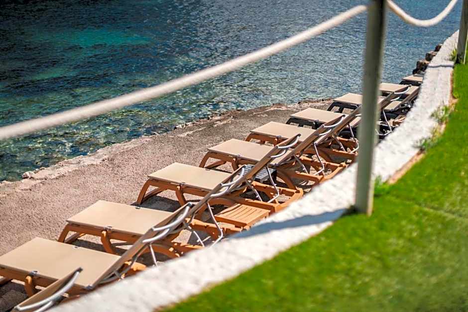 Palladium Hotel Cala Llonga - Adults Only