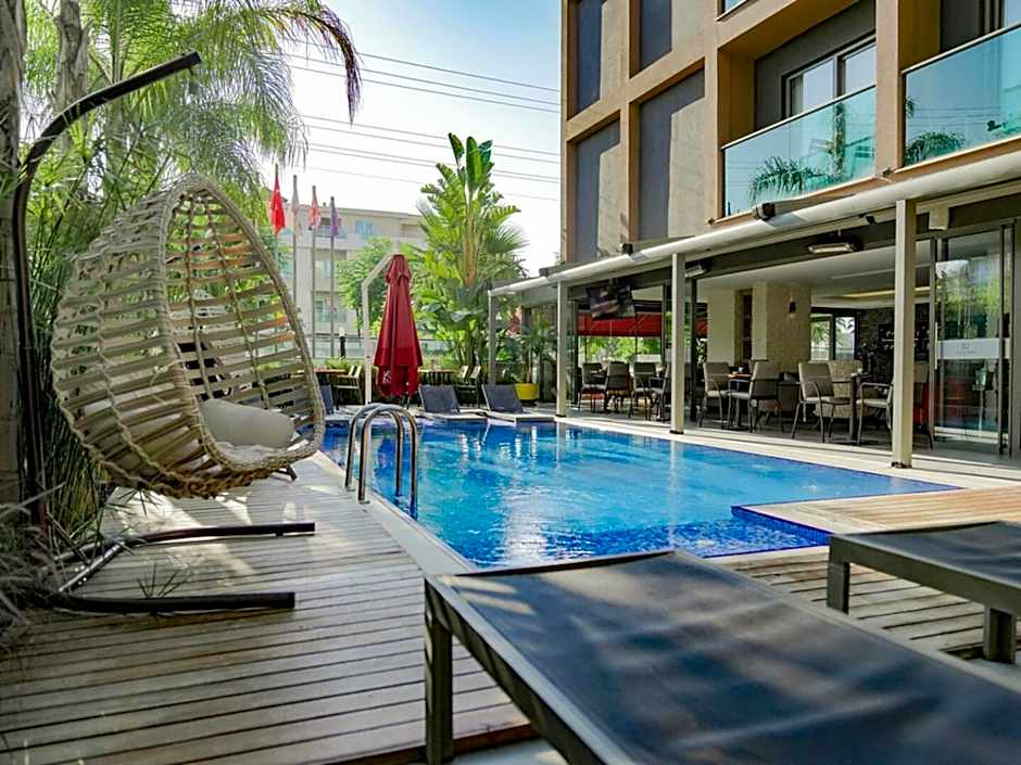 Laren Sea Side Hotel Spa