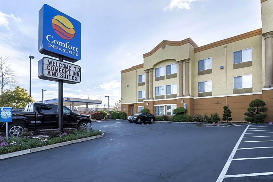 Comfort Inn & Suites Sacramento