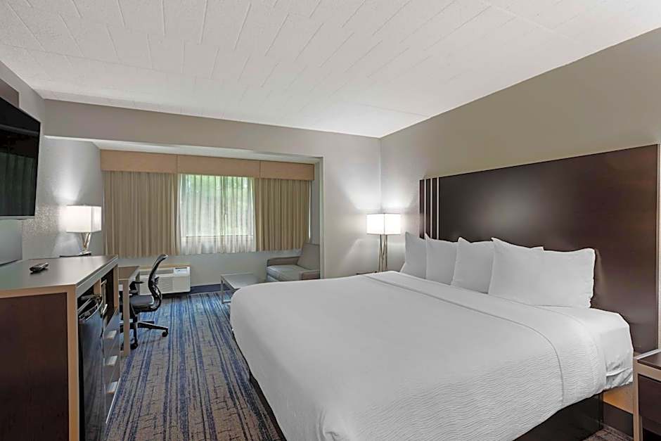 Best Western Plus Reading Inn & Suites