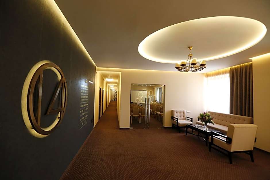 14 Floor Hotel