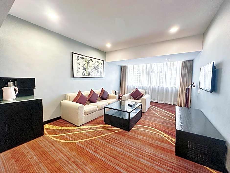 Photo 1 of 4 of Standard Suite
