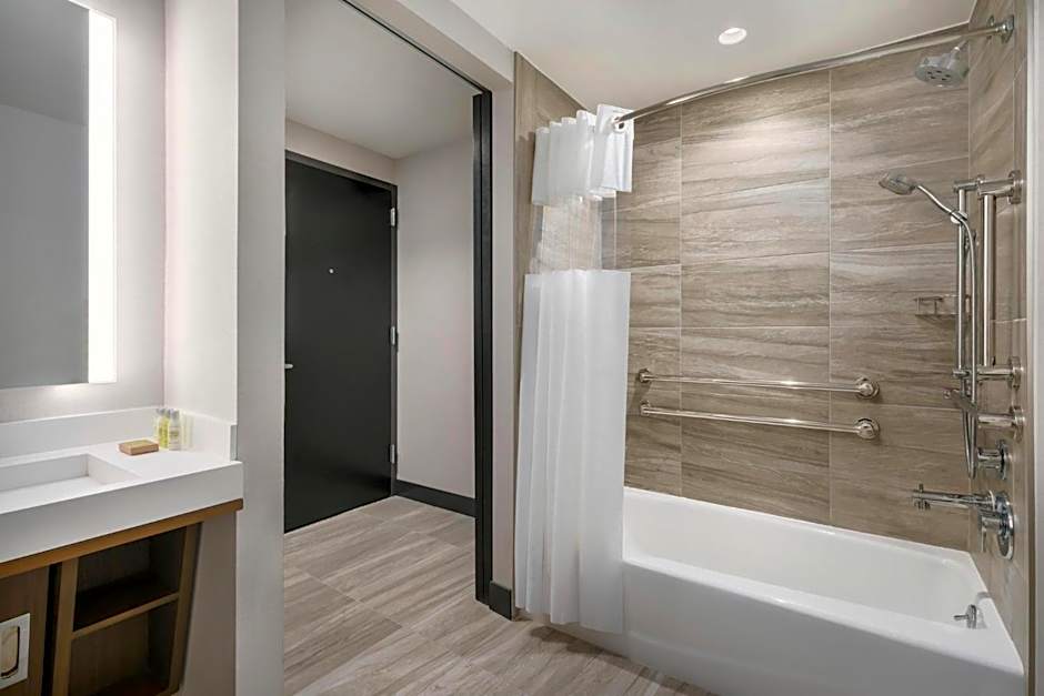 DoubleTree by Hilton New York Times Square South