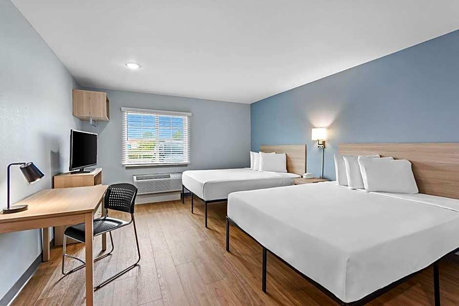 Photo 1 of 3 of 1 Queen Bed Suite, Accessible