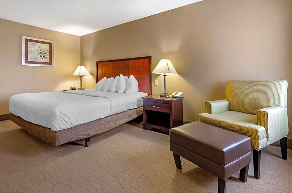 Best Western Plus Inn At Hunt Ridge
