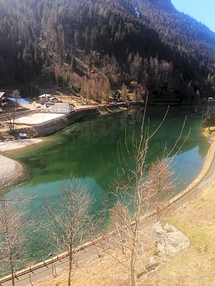 L'ETRANGE RENDEZ-VOUS Tome 1