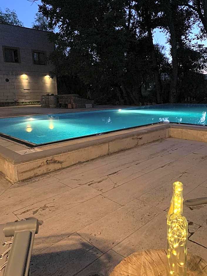 SUNOLUS VINEYARDHOUSe