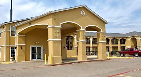 Scottish Inns & Suites Forney East Dallas TX