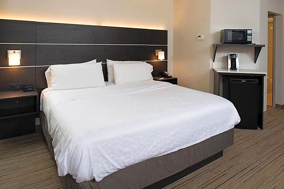 Holiday Inn Express Cincinnati West By IHG