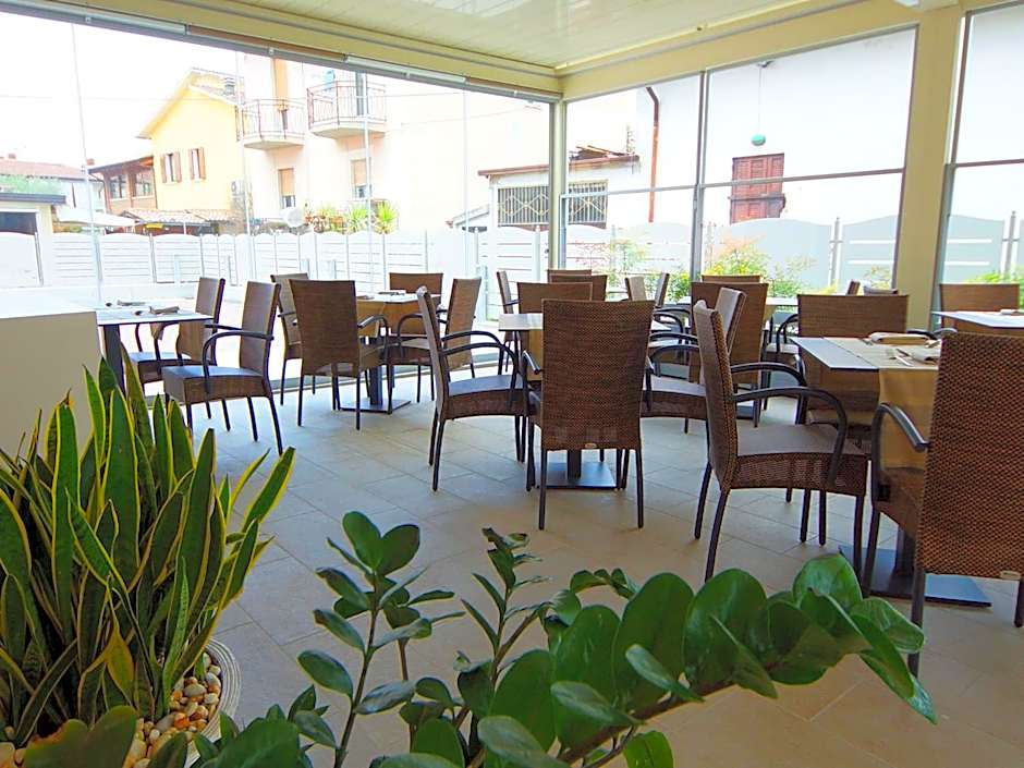 Hotel Clarin 14 by Dori