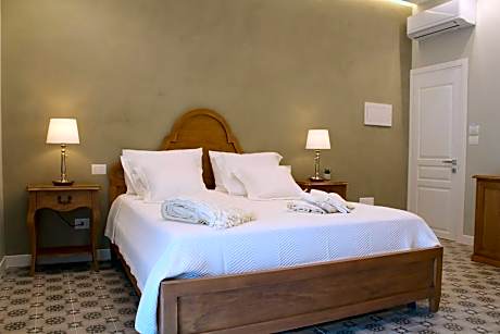 Deluxe Triple Room with Sea View