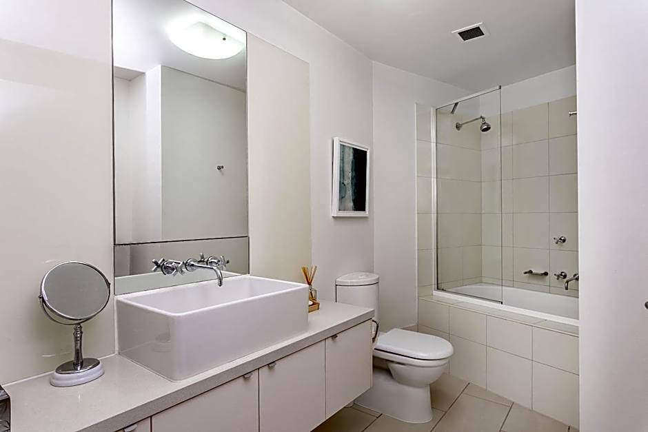 Waterfront Melbourne Apartments