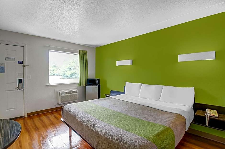 Motel 6-Charles Town, WV