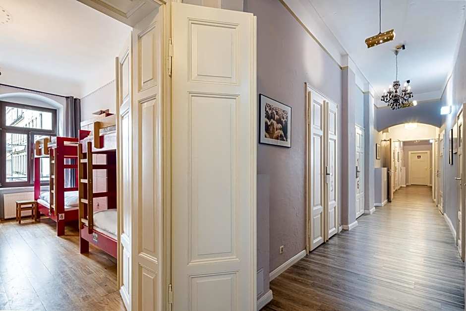 Hostel Mondpalast