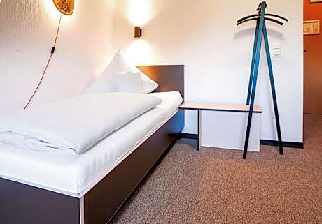 Standard Single Room with Shower
