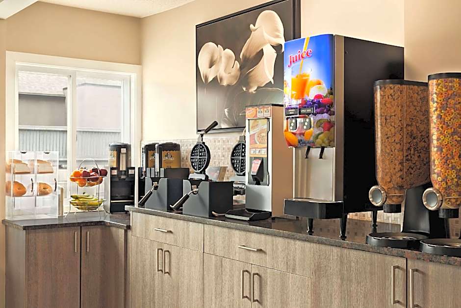 Travelodge by Wyndham Calgary South