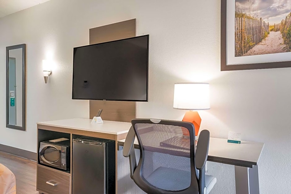 Quality Inn Jacksonville near Camp Lejeune