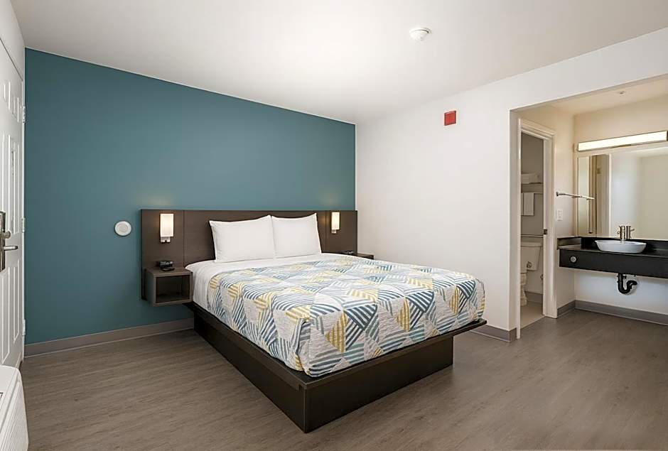 Motel 6-Westminster, CA - North