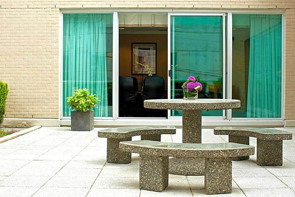 Hampton Inn & Suites, by Hilton - Vancouver Downtown