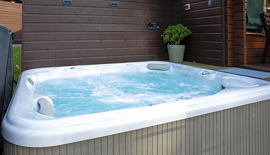 The Steadings Log Cabins