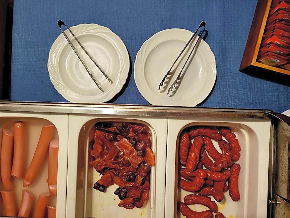 Gizella Hotel and Restaurant