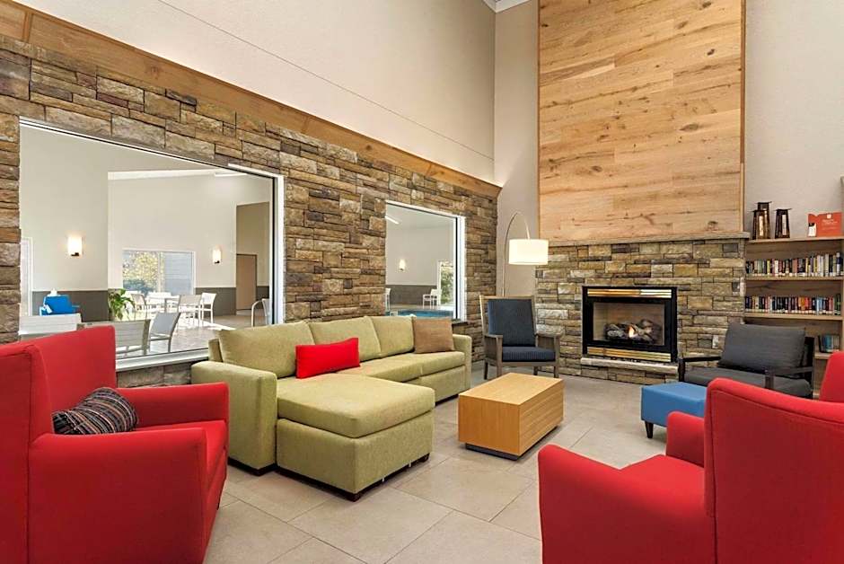 Country Inn & Suites by Radisson, Platteville, WI