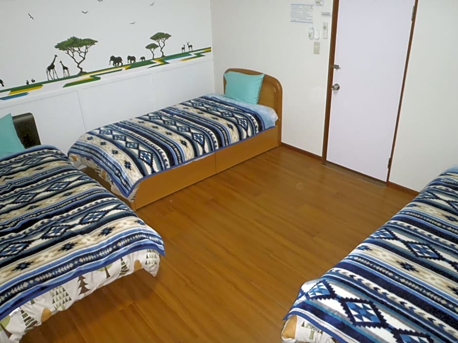 Mike's B&B Tokoname
