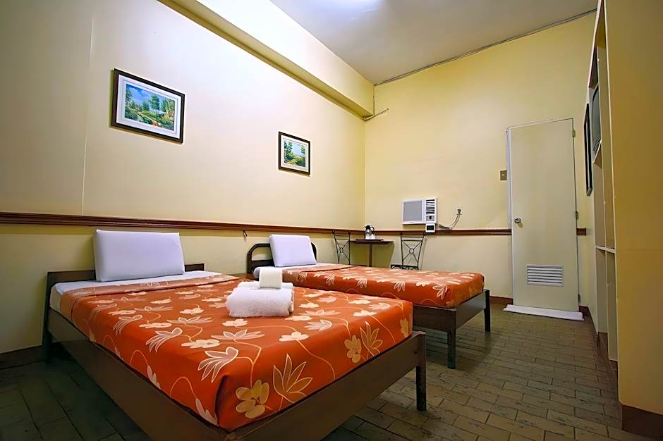 Travelbee Capitol Inn