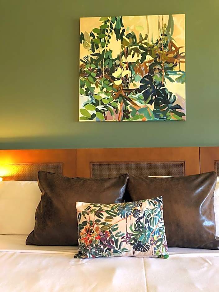 Hotel Raices Esturion